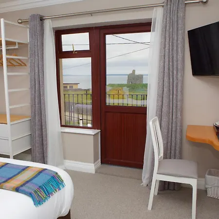 Отель Mcmunns Of Баллибанион