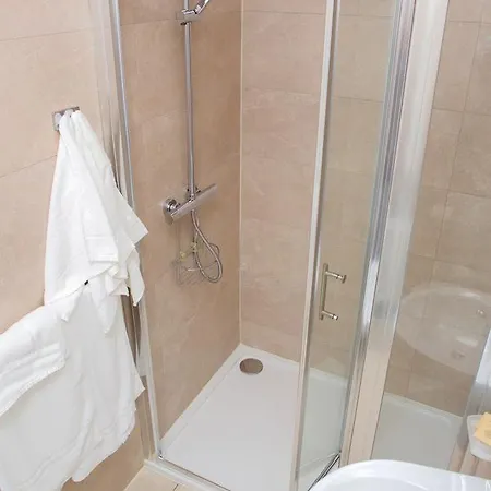 Hotel Mcmunns Of 3*
