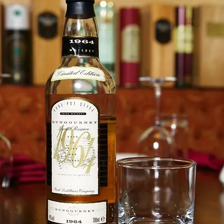 Отель Mcmunns Of Баллибанион